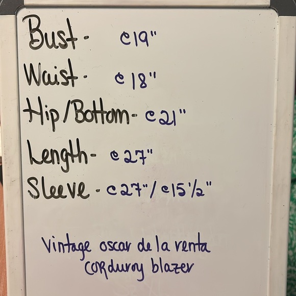 Vintage Oscar de la Renta corduroy blazer - Picture 3 of 12